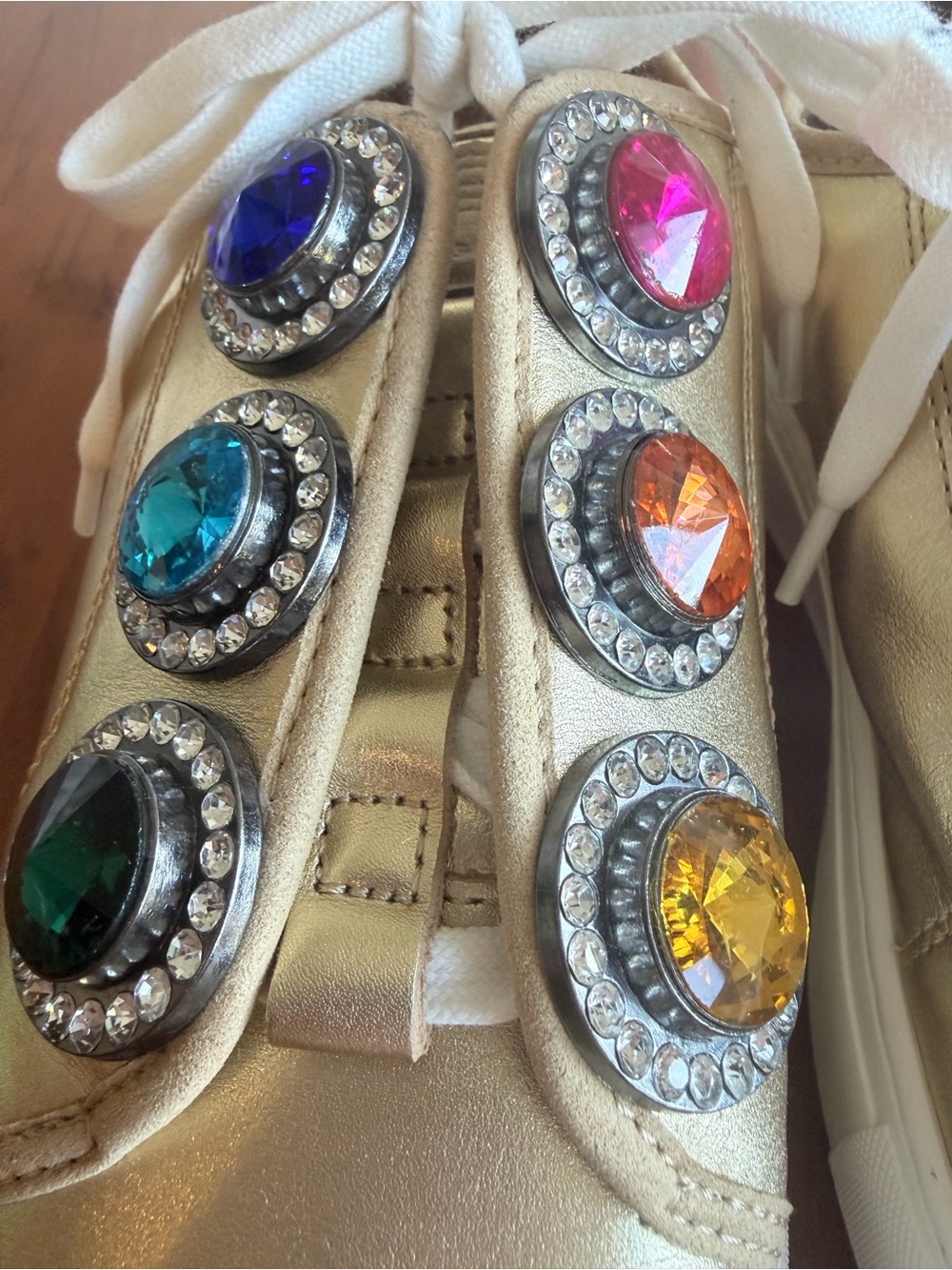 🩷💎 EUC Kurt Geiger Laney Octavia Gold Rainbow Jewel Sneakers EU 39 ✨ - Picture 5 of 11